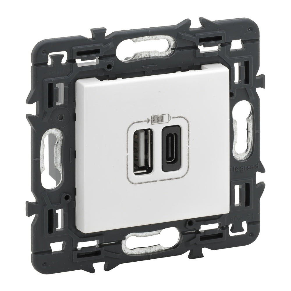 Legrand Enchufe Con 2x USB Tipo A+C Dispositivo Completo Blanco - 741232