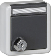 Gira IP44 Toma Schuko Con Cerradura Y Marco De Etiqueta - 456735