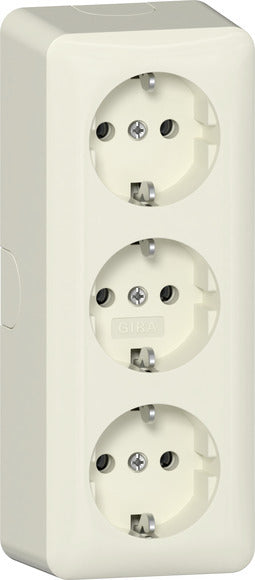 Gira Toma De Corriente SCHUKO Triple De Superficie 16A 250V - 478912